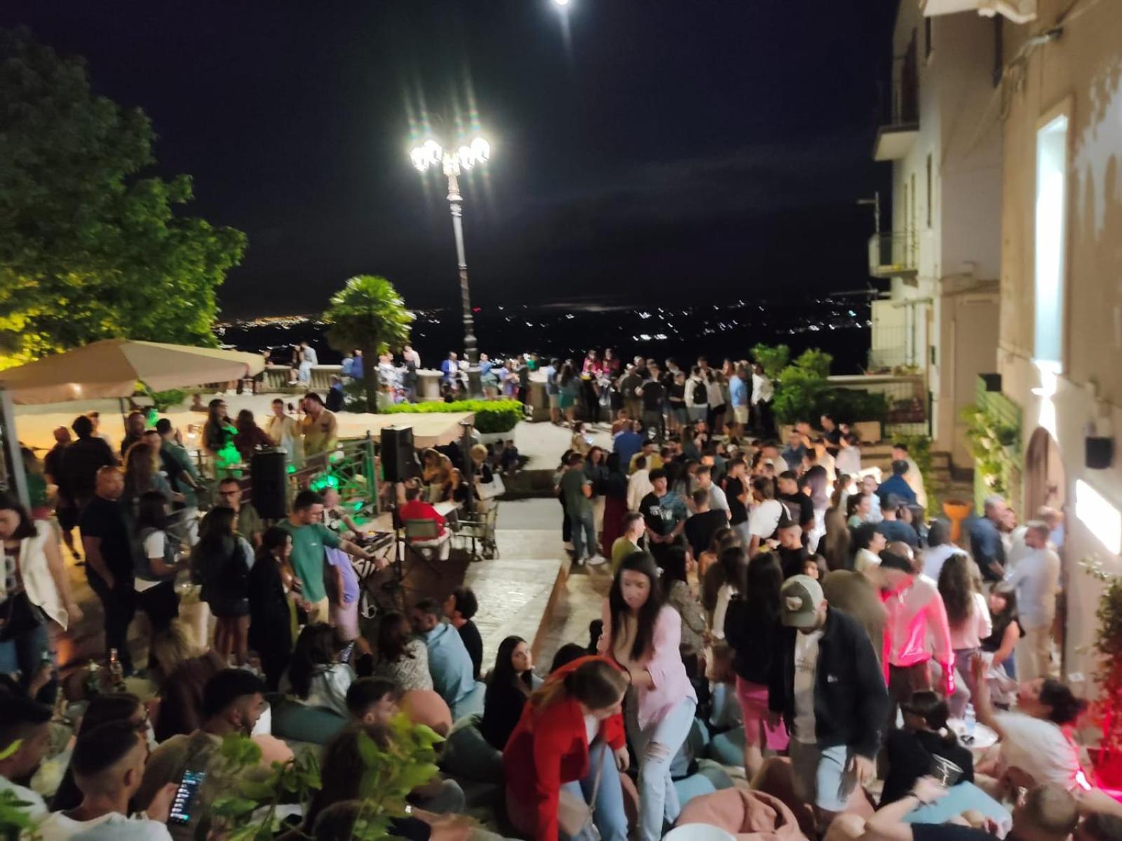 Dimora Storica Alla Rotonda Mottola Exterior foto