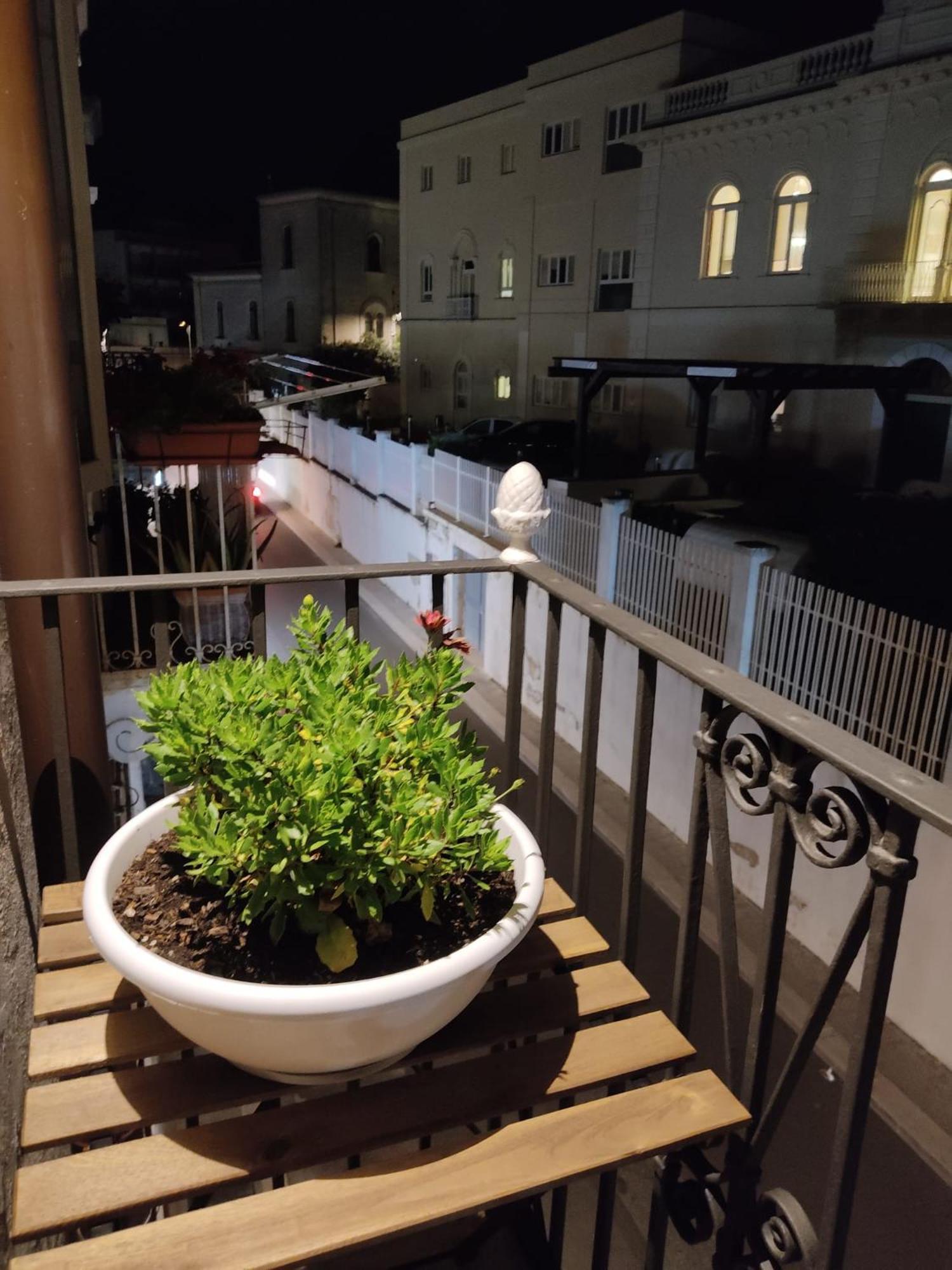 Dimora Storica Alla Rotonda Mottola Exterior foto